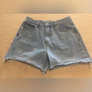 Cali 1850 Denim Jean Shorts Womens Sz 7 Ribbon Embroidery Light Wash Frayed